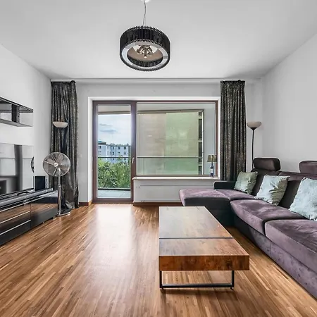 Apartment Center Business - Parking And Balcony - By Rentujemy *