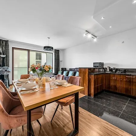 Apartman Center Business - Parking And Balcony - By Rentujemy *