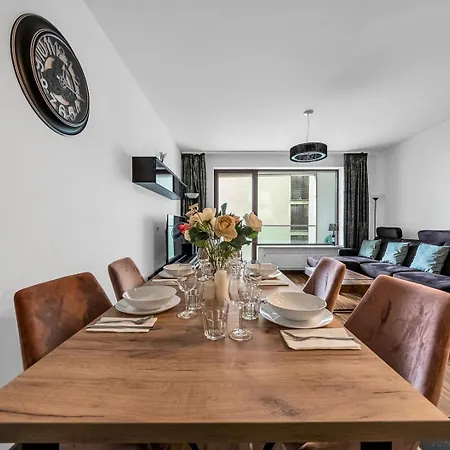 Center Business - Parking And Balcony - By Rentujemy * Varsó