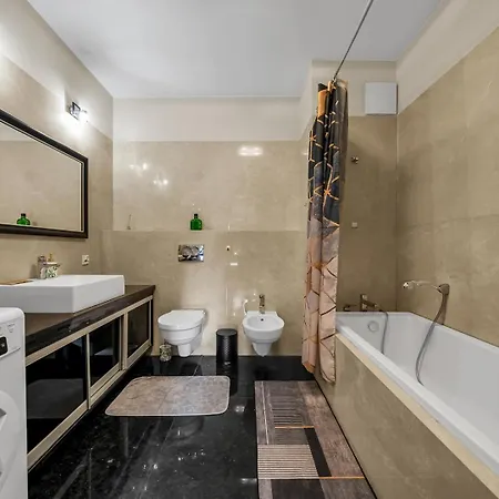Center Business - Parking And Balcony - By Rentujemy Appartement