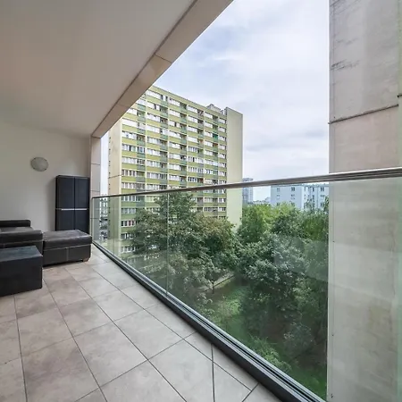 Center Business - Parking And Balcony - By Rentujemy