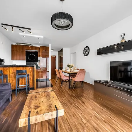 Apartman Center Business - Parking And Balcony - By Rentujemy Varsó