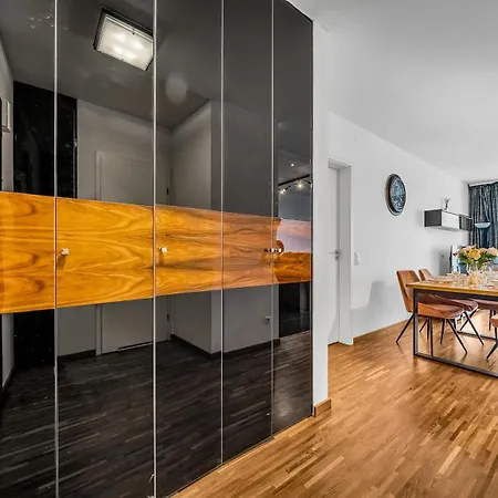 Center Business - Parking And Balcony - By Rentujemy * Varsó